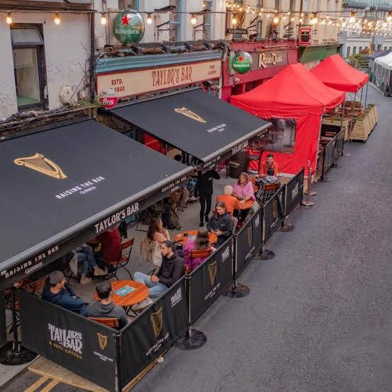 Taylor's Bar & Beer Garden