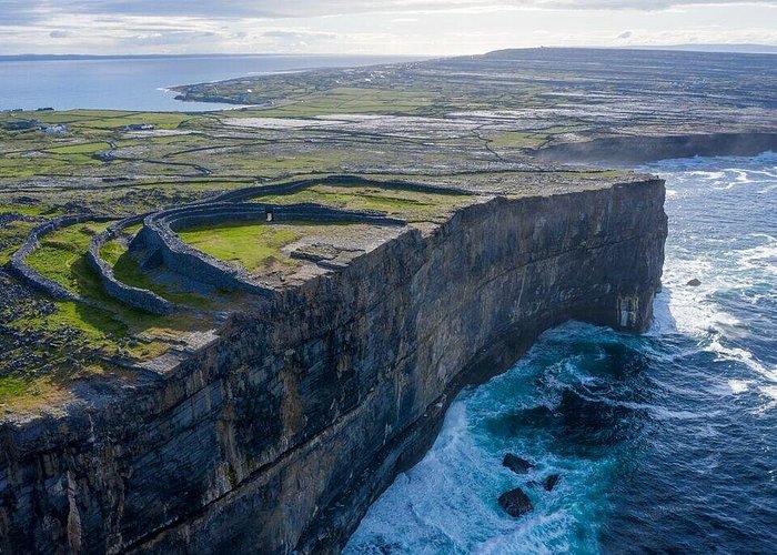 Aran Islands and Cliffs of Moher Day Cruise