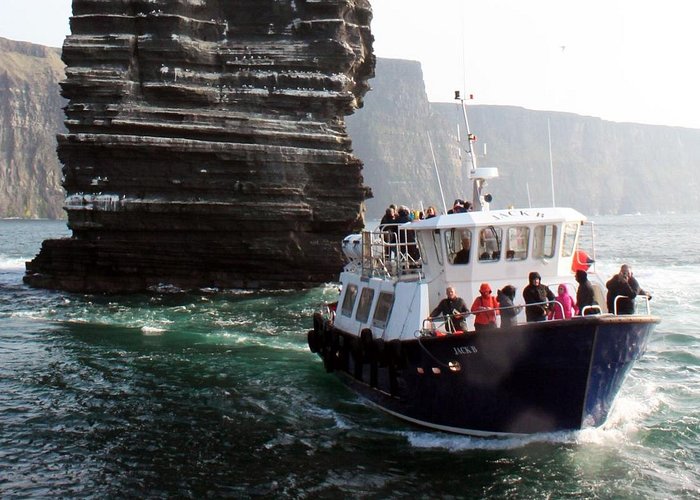 Aran Islands and Cliffs of Moher Day Cruise