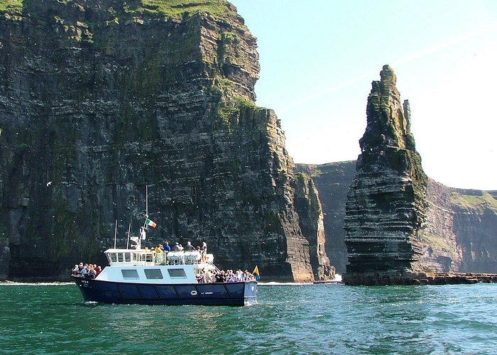 Aran Islands and Cliffs of Moher Day Cruise